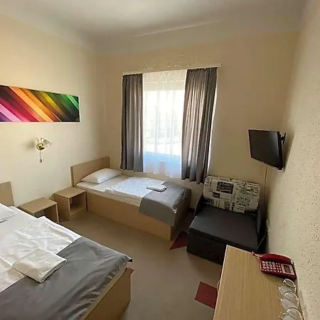 Hotel Free Parking, Free Breakfast, Only 15 Min Downtown Budapešť