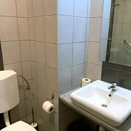 Szálloda Free Parking, Free Breakfast, Only 15 Min Downtown 3*