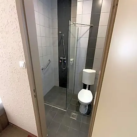 Free Parking, Free Breakfast, Only 15 Min Downtown Budapešť
