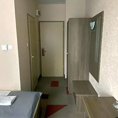 Szálloda Free Parking, Free Breakfast, Only 15 Min Downtown 3*
